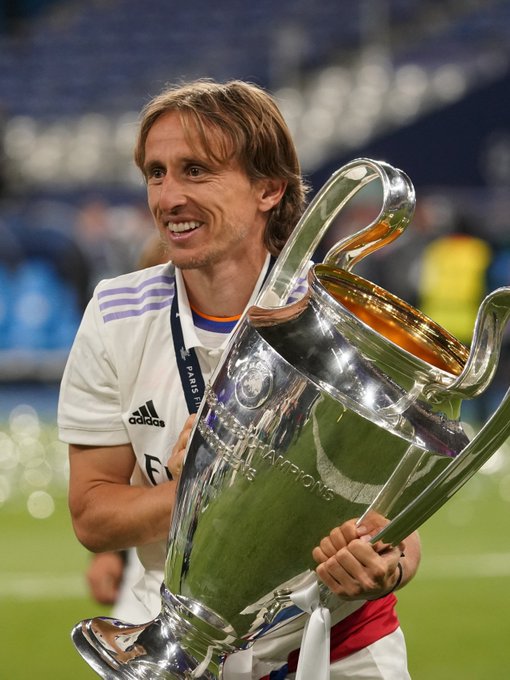 门将扑出关键点球，球迷热议