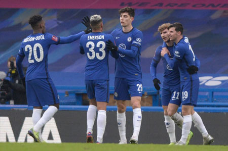 足坛年度十大新闻出炉，各界议论不断