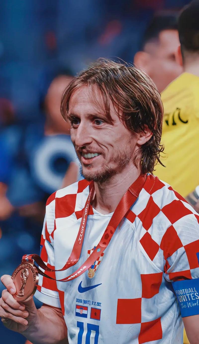 英媒：热刺领跑伊万-托尼的转会，球员愿意降低一半的薪水