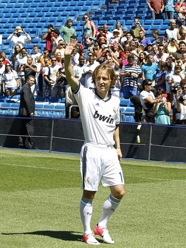 罗体：莫拉塔与妻子再陷情感危机，两人都删了简介中对方信息