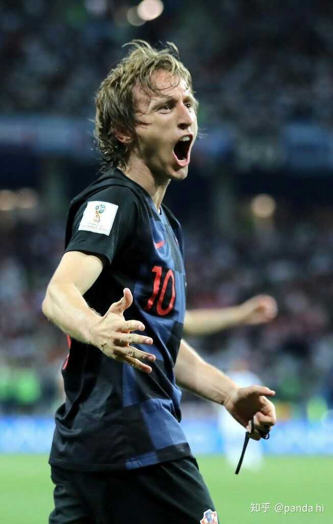 带队6战4胜重回积分榜榜首，穆斯卡特当选中超9／10月最佳教练