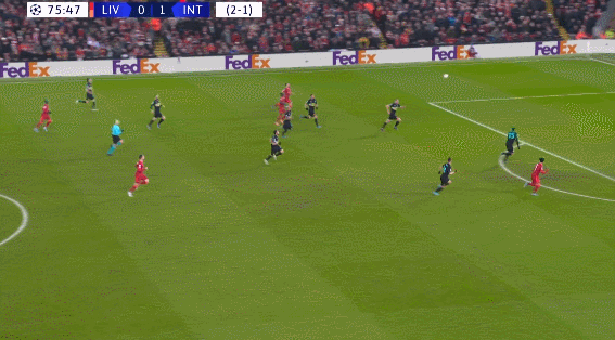 封神！62岁穆帅2射正绞杀64%控球，皇马决定欧冠生死？