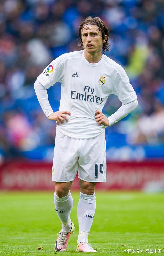 名宿：在我看来莱奥是边锋不是前锋；他配得上米兰10号球衣